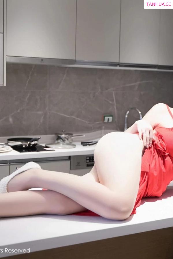 美七Mia  [XiuRen]高清写真图 2024.03.29 No.8313 美七 Mia 丝袜美臀第50张图片